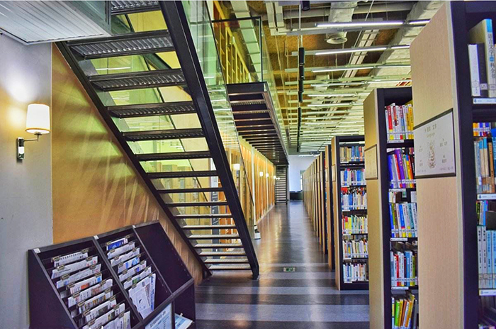 圖書館家具、圖書館書架深圳海發(fā)專業(yè)生產